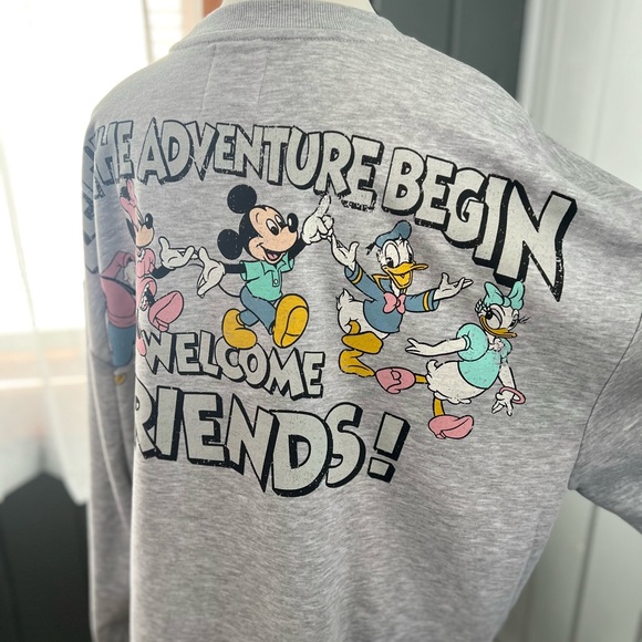 Disney Mickey and Friends Oversized Crewneck - Picture 5 of 5